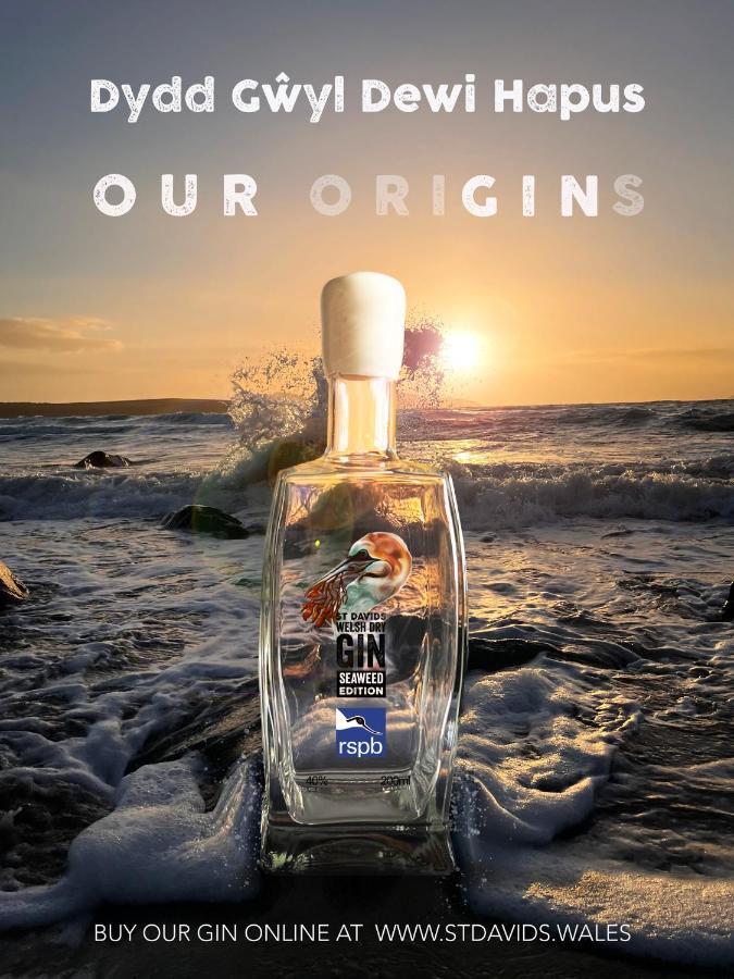 St Davids Gin & Kitchen - The Cathedral Villas Εξωτερικό φωτογραφία